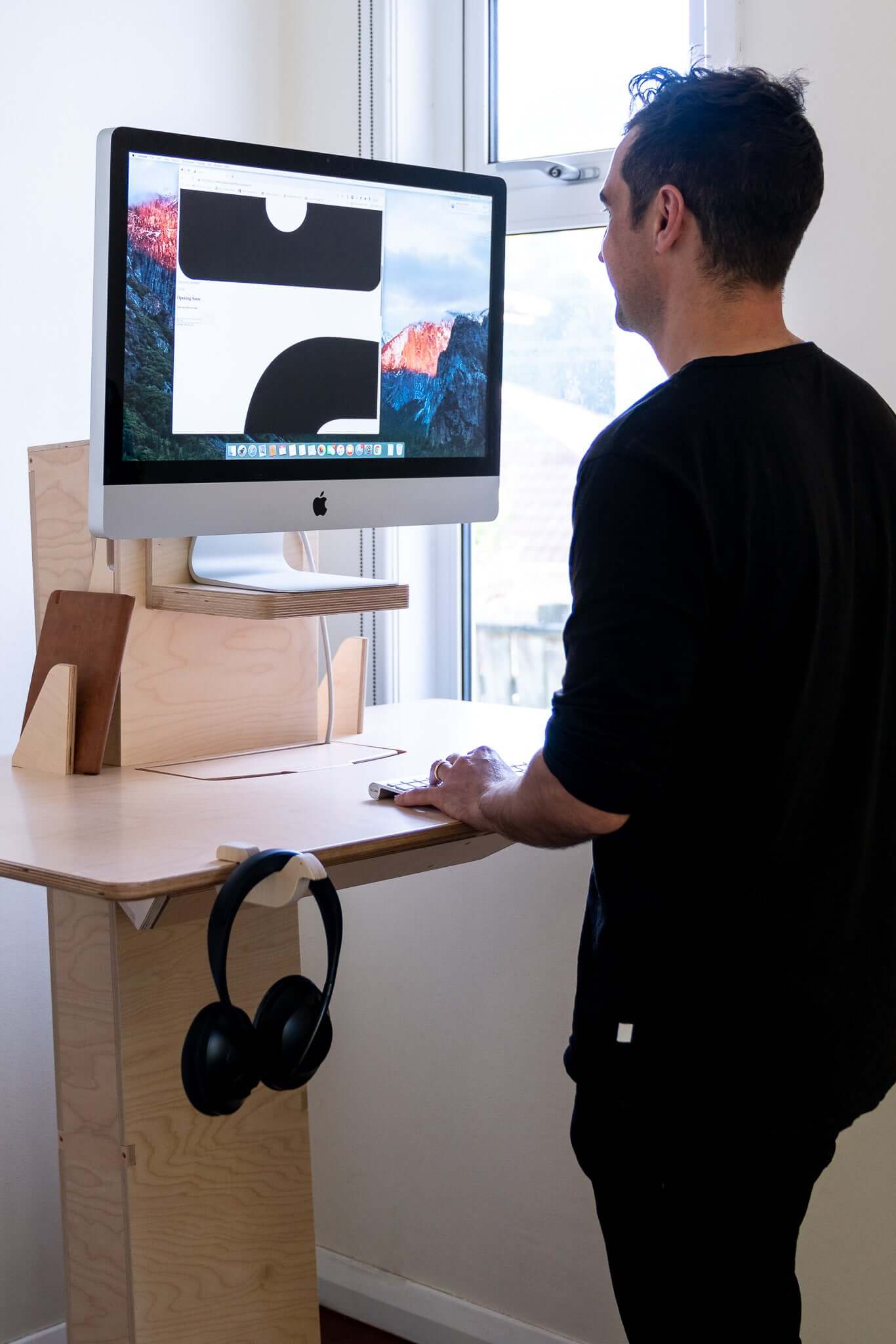 Limber Shelf and monitor stand, best standing desk for Mac